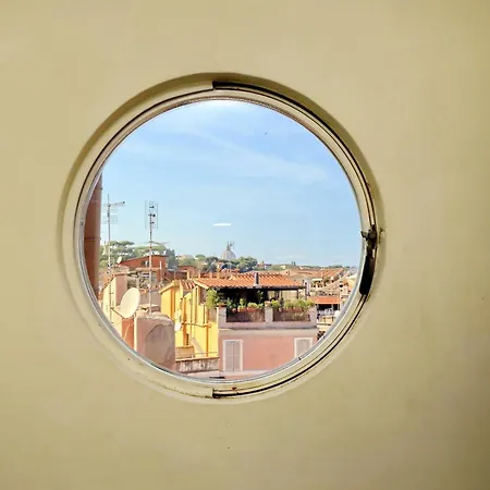 Apartamento Vicolo Del Cinque Penthouse | Romeloft Roma